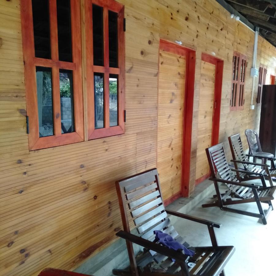 Walkers Hostel Trincomalee Exterior foto